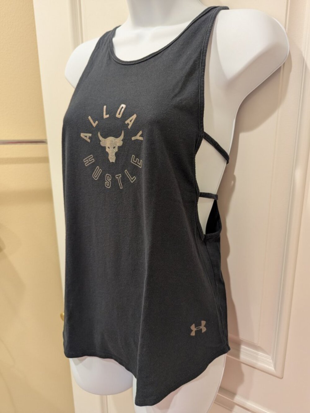 Under Armour Loose Fit Heat Gear Strappy Tank Top Women The Rock All Day Hustle
